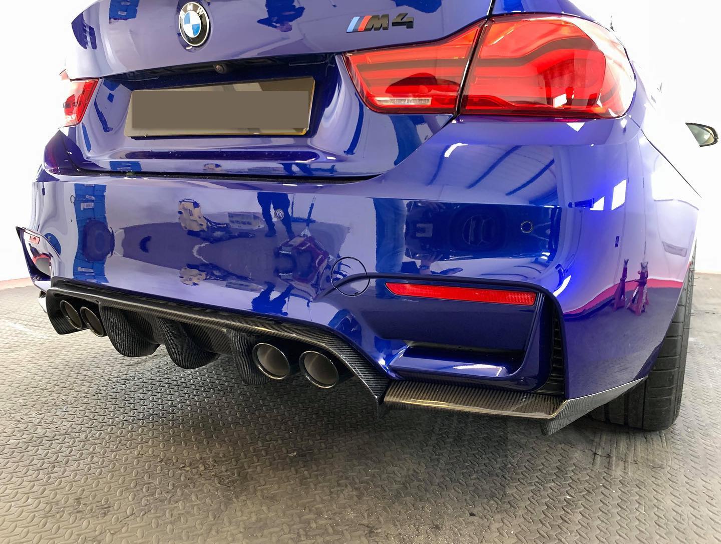 BMW M3 F80 M4 F82 F83 Carbon Fiber V Style Rear Bumper Diffuser